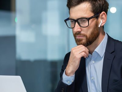 Property managers need to be able to do their jobs online, and that requires them to have a certain amount of autonomy. Social media for apartments presents several opportunities.
