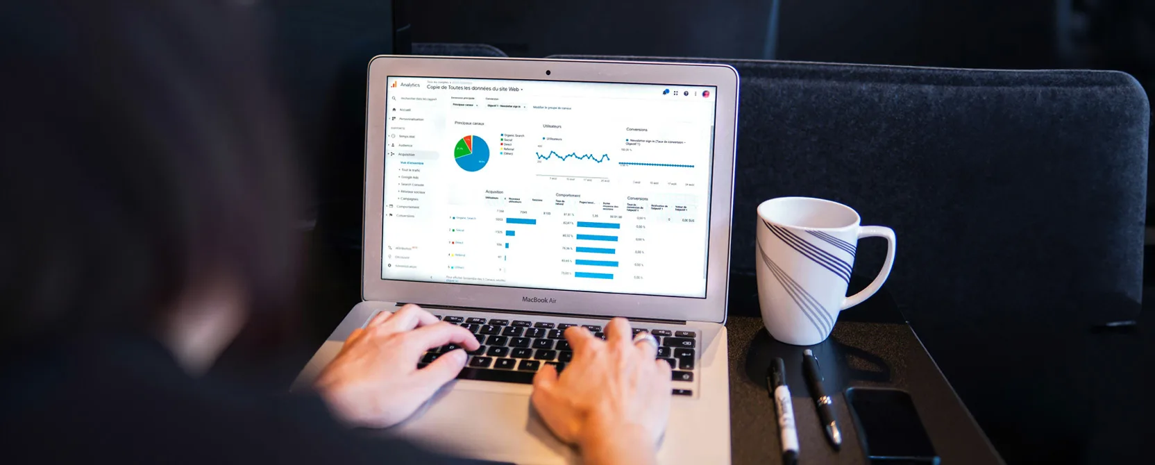 Feeling lost in the MarTech maze? Discover essential marketing tools to build brand awareness, boost engagement, and expand your online presence.