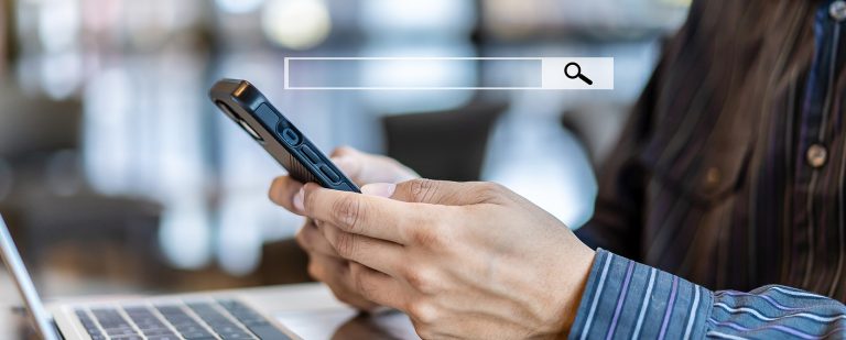 Master the future of search. Learn the core differences between AEO and GEO, and how to optimize your content for AI Overviews and generative AI in 2026.