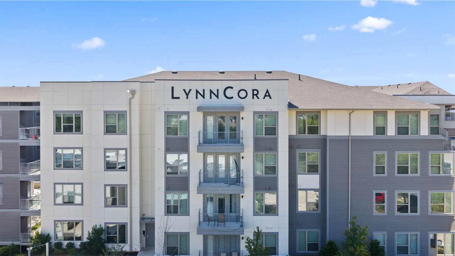 LynnCora